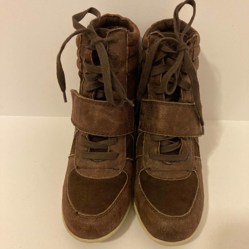 Big Buddha “Emily” Wedge Fashion Sneakers Size 7